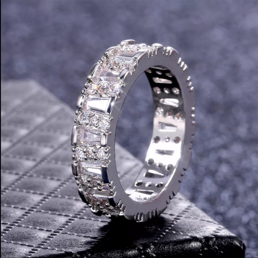 New Luxury 925 Silver Baguette Diamond Ring 💍 - Picture 3 of 6
